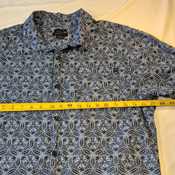 O'Neill Short Sleeve Classic Fit Button Down Mens Shirt w Geometric Pattern - Picture 5 of 11